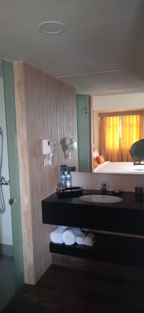 WhatsApp Image 2025-10-13 at 10.57.41_d129f68e